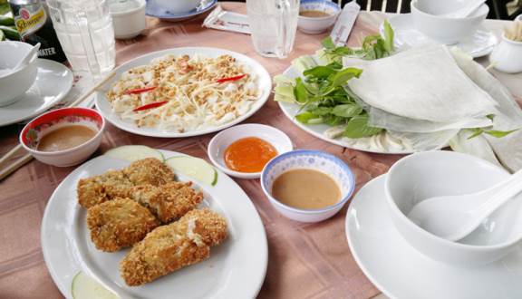 Quán hải sản ngon đường Nguyễn Đình Chiểu