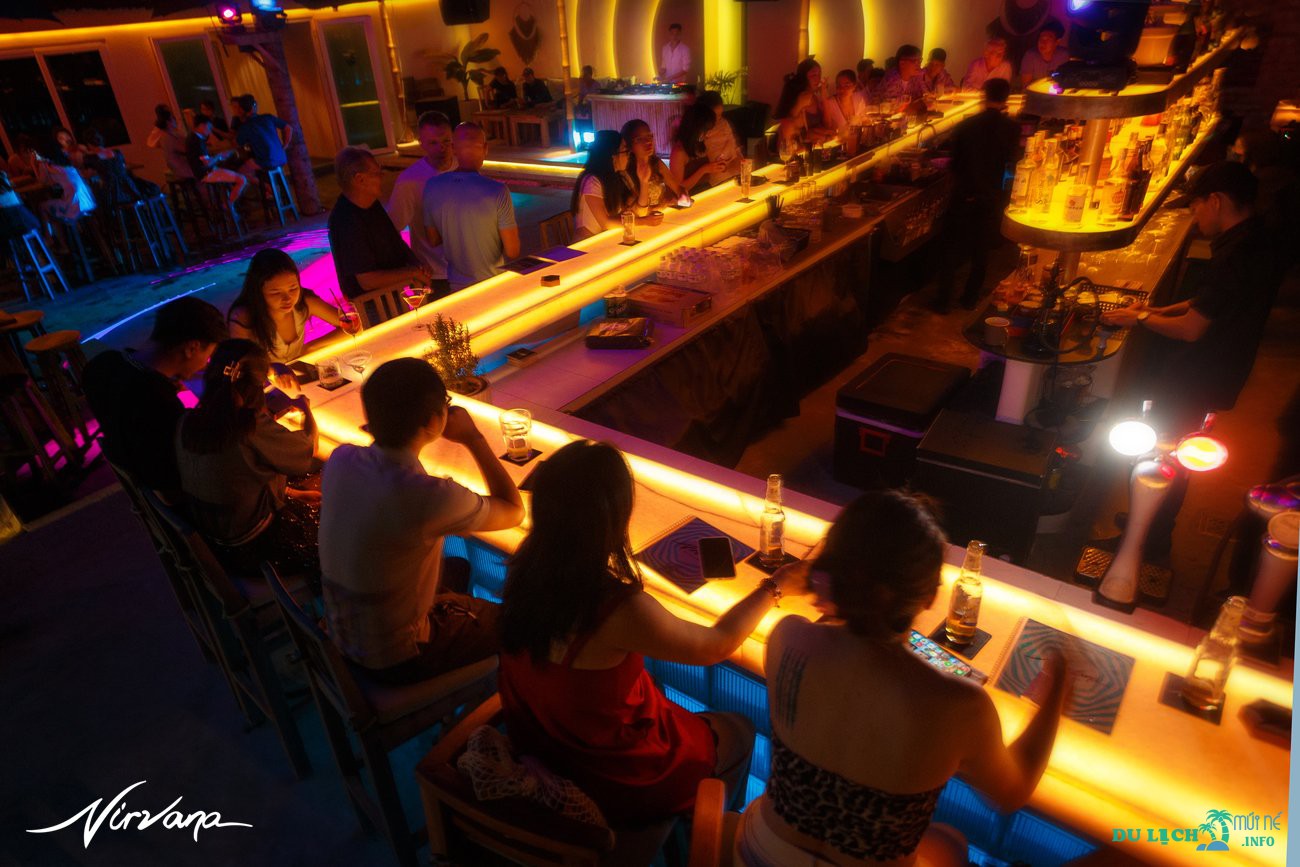 Nirvana Beach Club Mũi Né