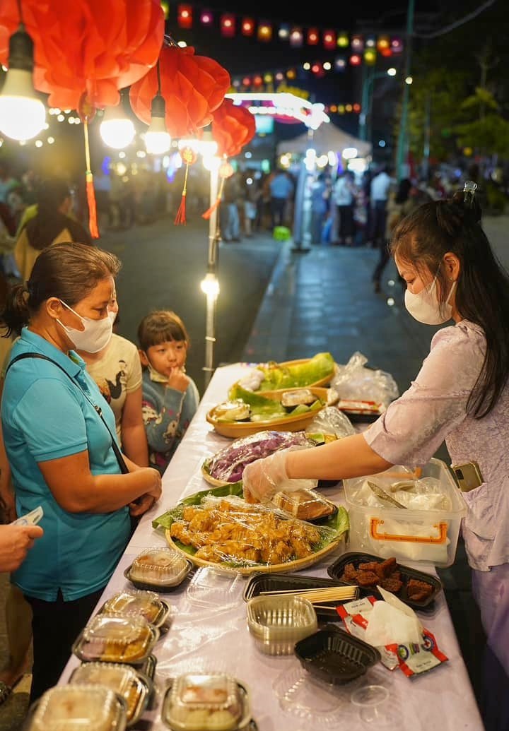Phố ẩm thực Phan Thiết