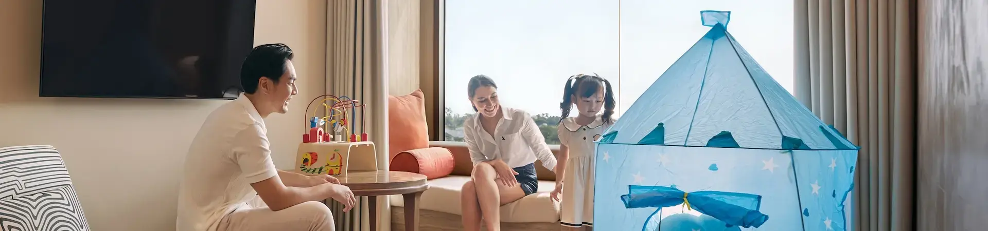 Gia đình nghỉ dưỡng trong chiến dịch Golden Moment của Centara